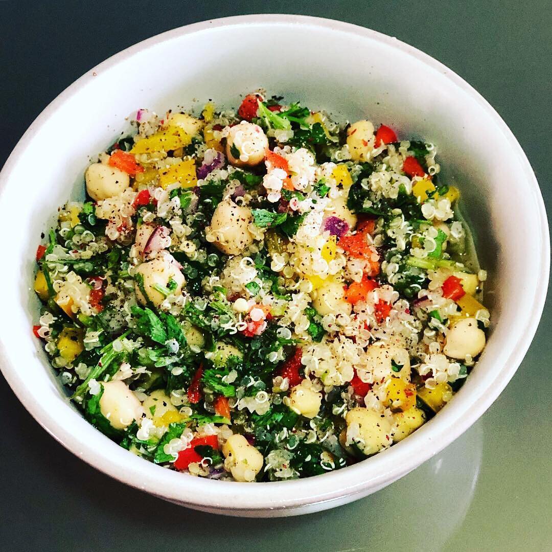 Vegan Quinoa Salad with Chickpeas