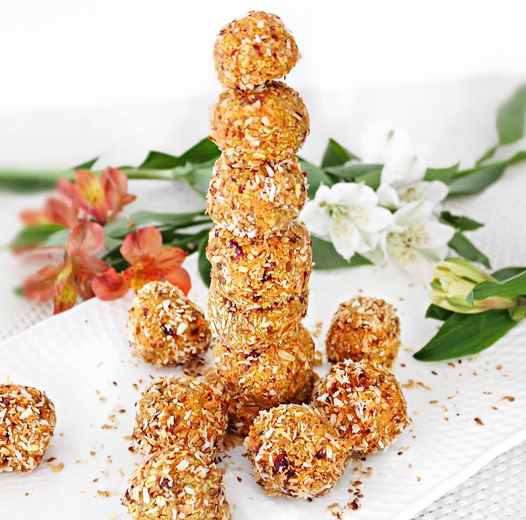 Raw Carrot Cake Balls