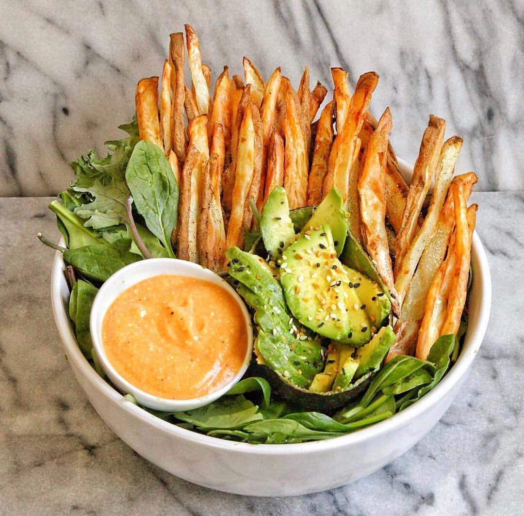 Crispy Vegan Fries with Nacho Cheese Sauce