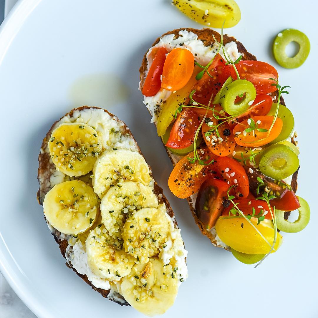 Almond Cream Cheese Toasts