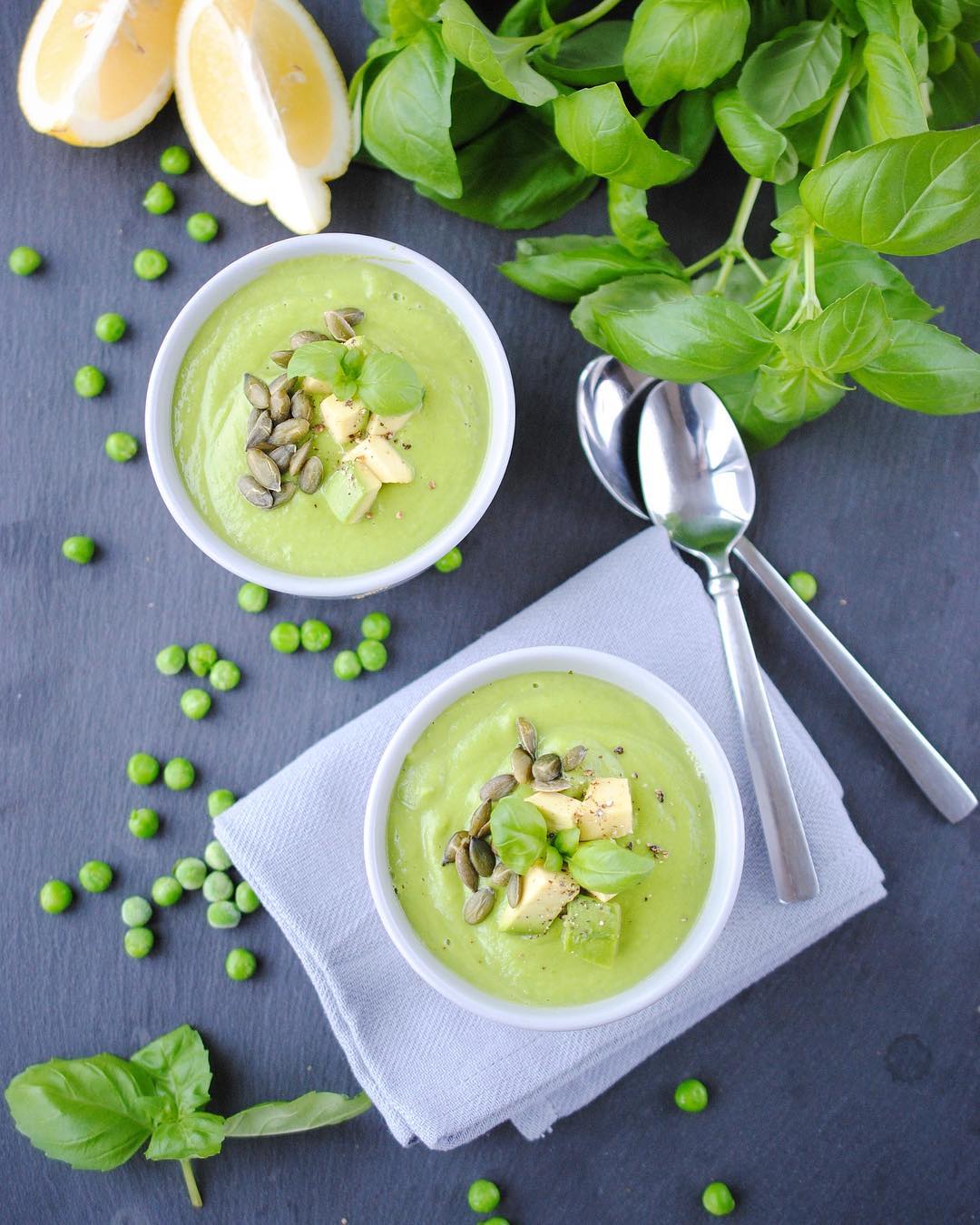 Creamy Avocado Pea Soup
