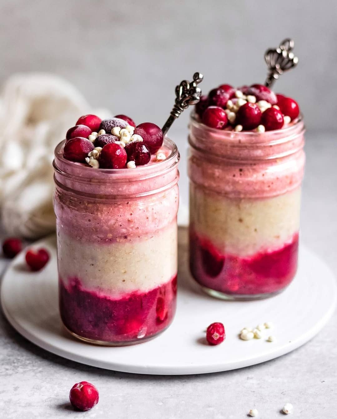 Berry Oatmeal Jars with Berry Compote