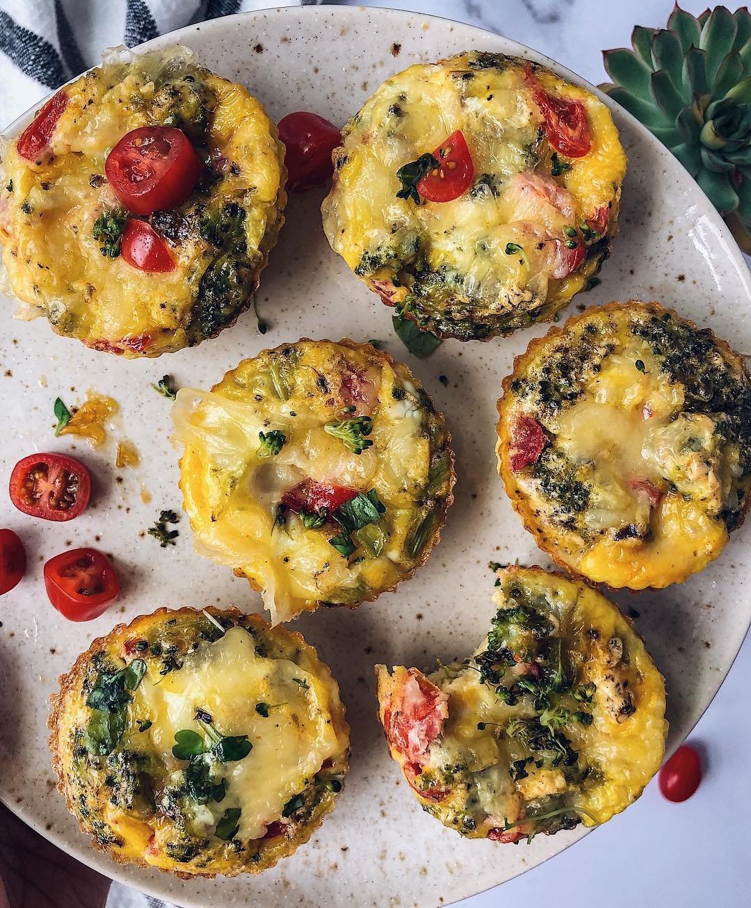 Cheesy Broccoli Egg Muffins