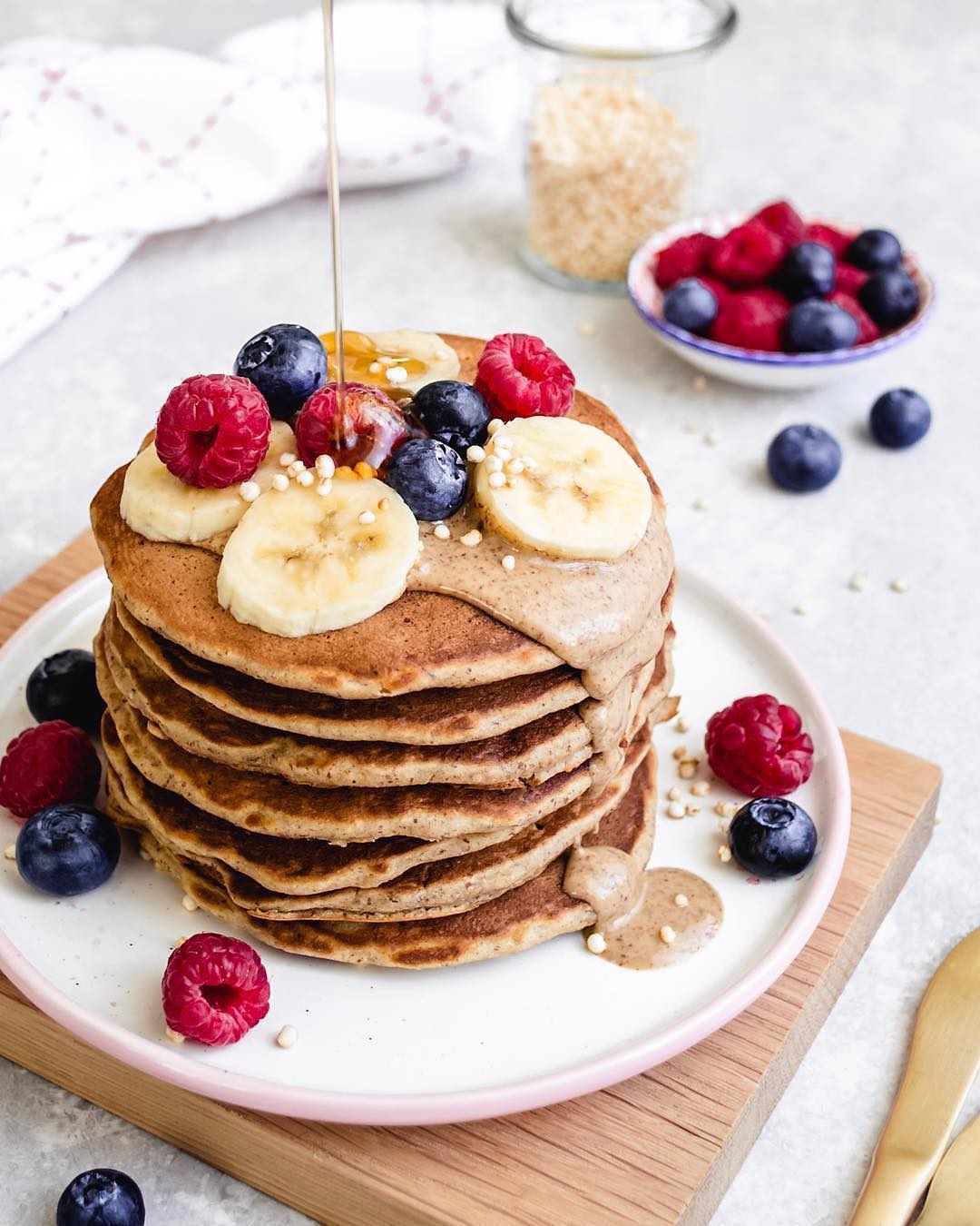 Fluffy Banana Pancakes with Almond Milk