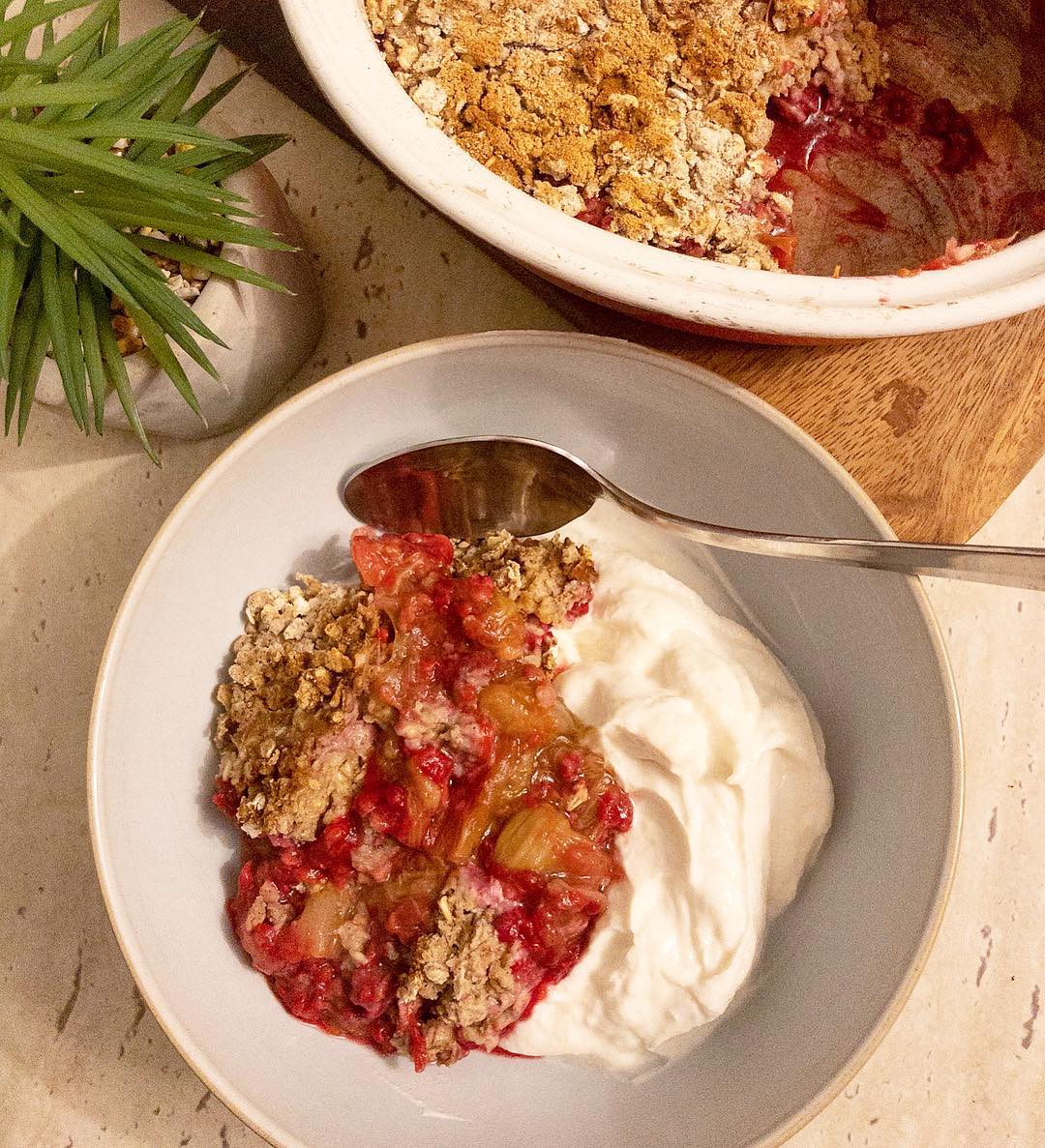 Healthy Vegan Rhubarb Crumble