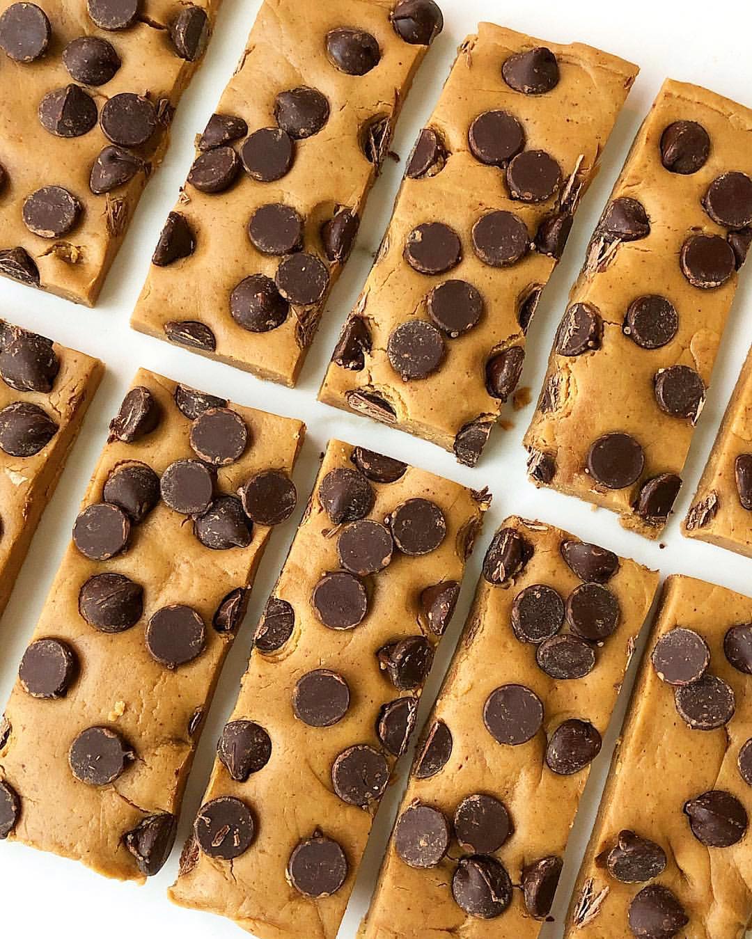 Dark Chocolate Chip Peanut Butter Bars