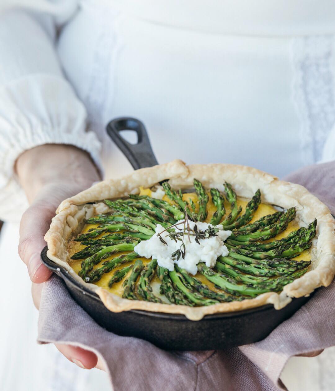 Easy Asparagus Egg Frittata for Brunch