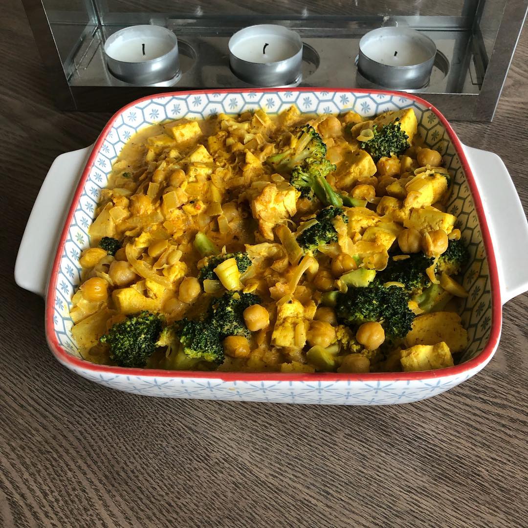 Curried Tofu with Chickpeas and Broccoli