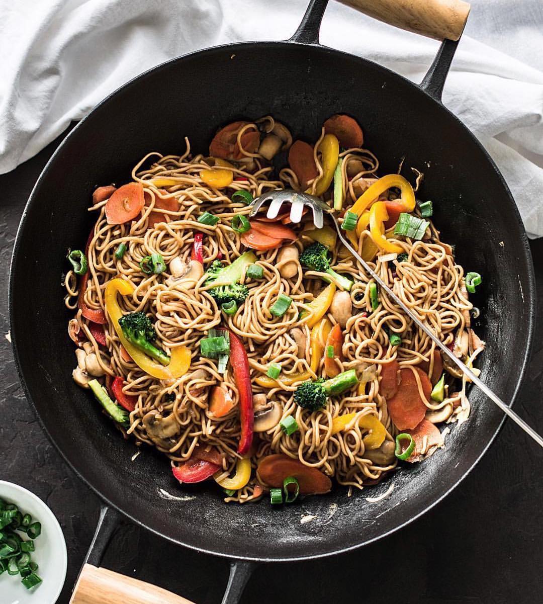 Easy and Healthy Chinese Lo Mein