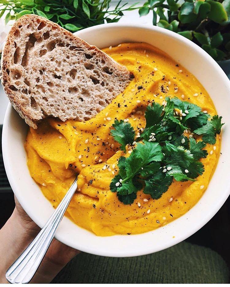 Creamy Thick Carrot Ginger Soup