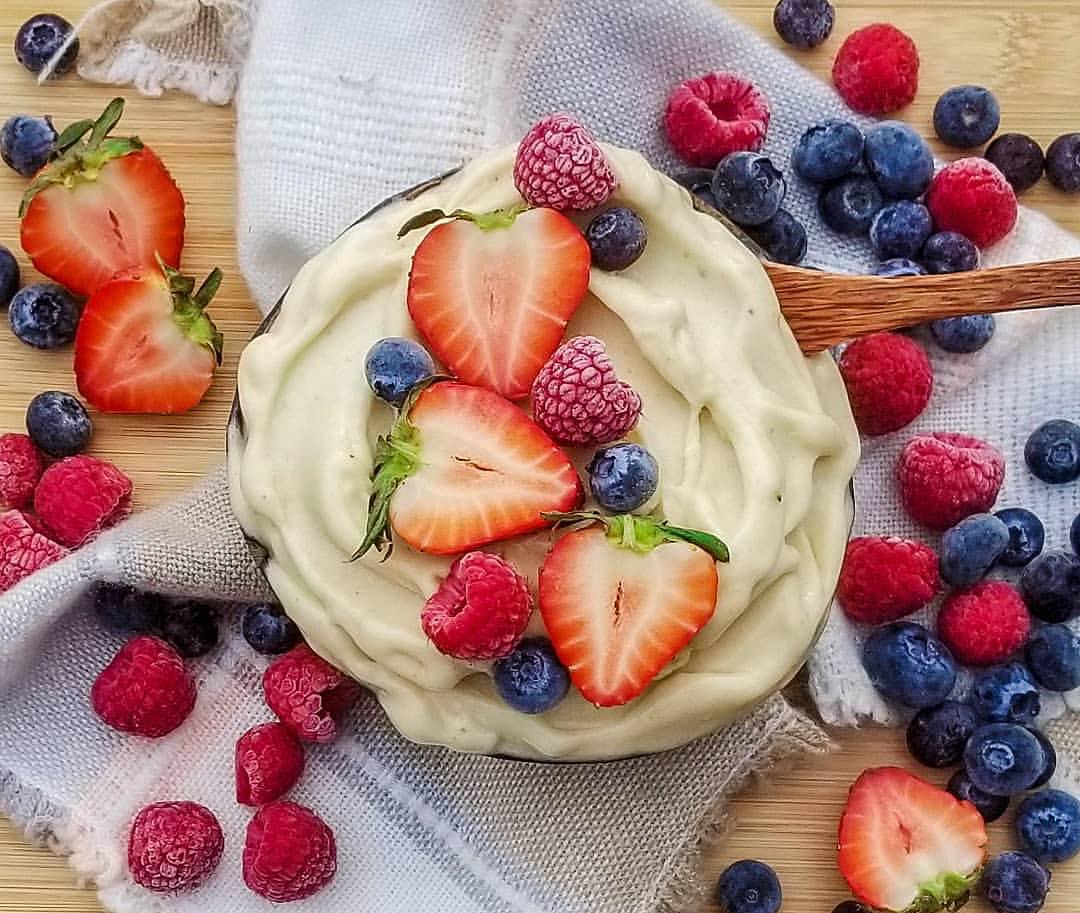 Pineapple Banana Smoothie Bowl