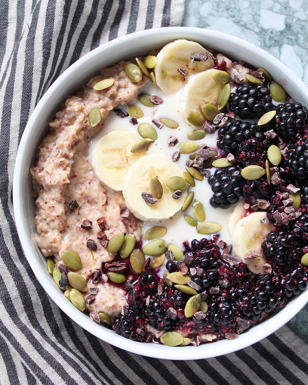 Delicious Healthy Ginger Oatmeal for Breakfast