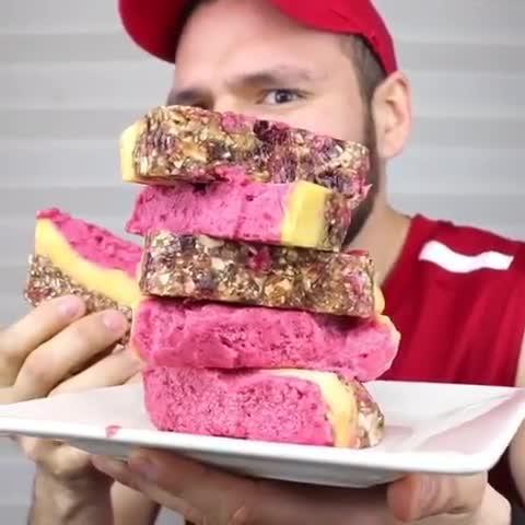 Raw Dessert Bars with Banana and Berry Layers