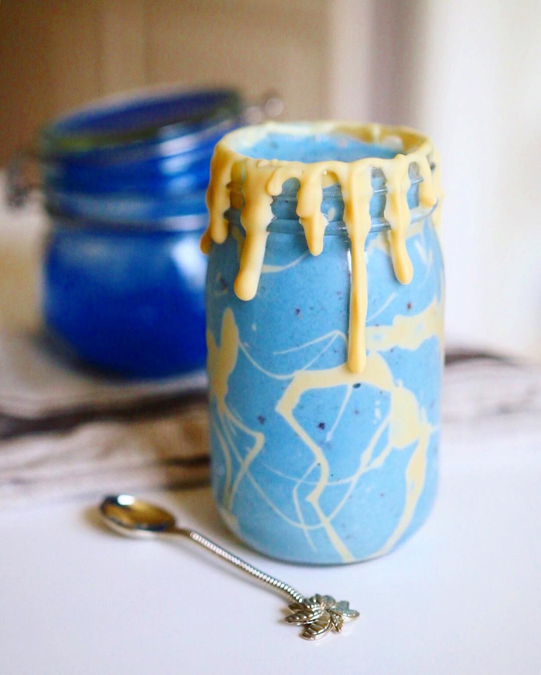 Banana Date Smoothie with Spirulina