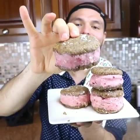 Easy Raw Vegan Ice Cream Sandwiches