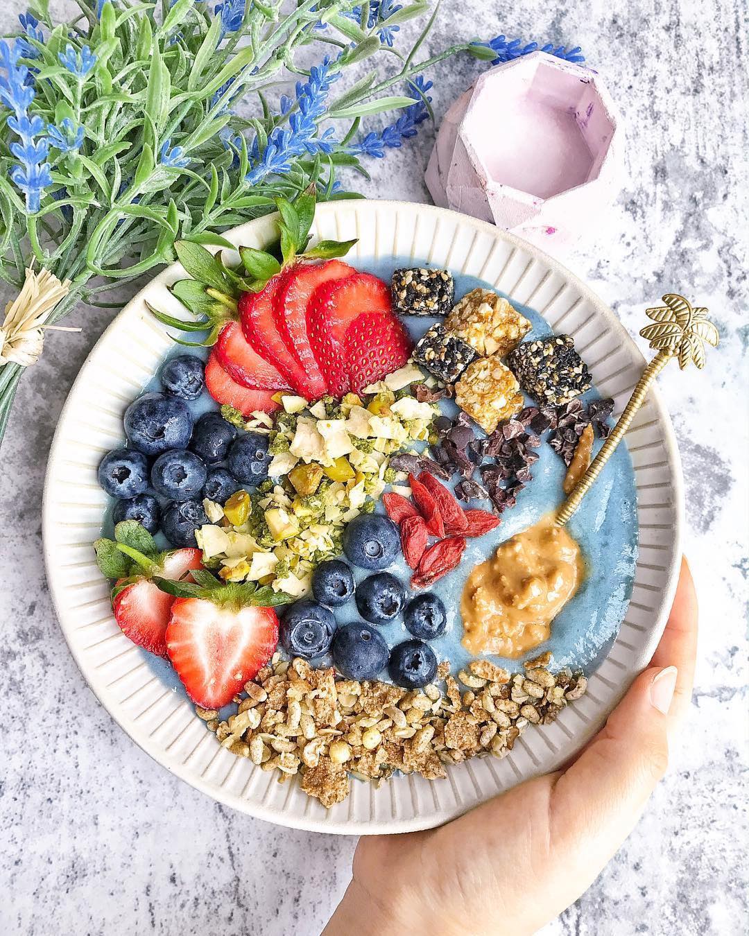 Dreamy Blue Smoothie Bowl