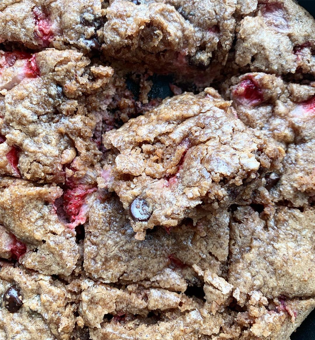 Easy Strawberry Tahini Blondies