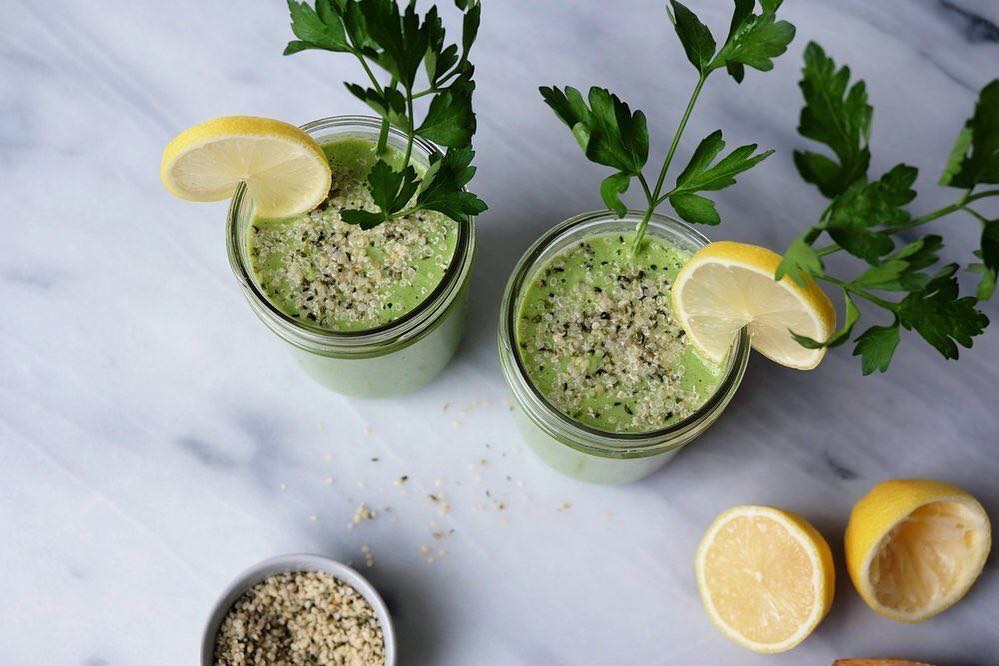 Green Smoothie with Spirulina and Fresh Produce