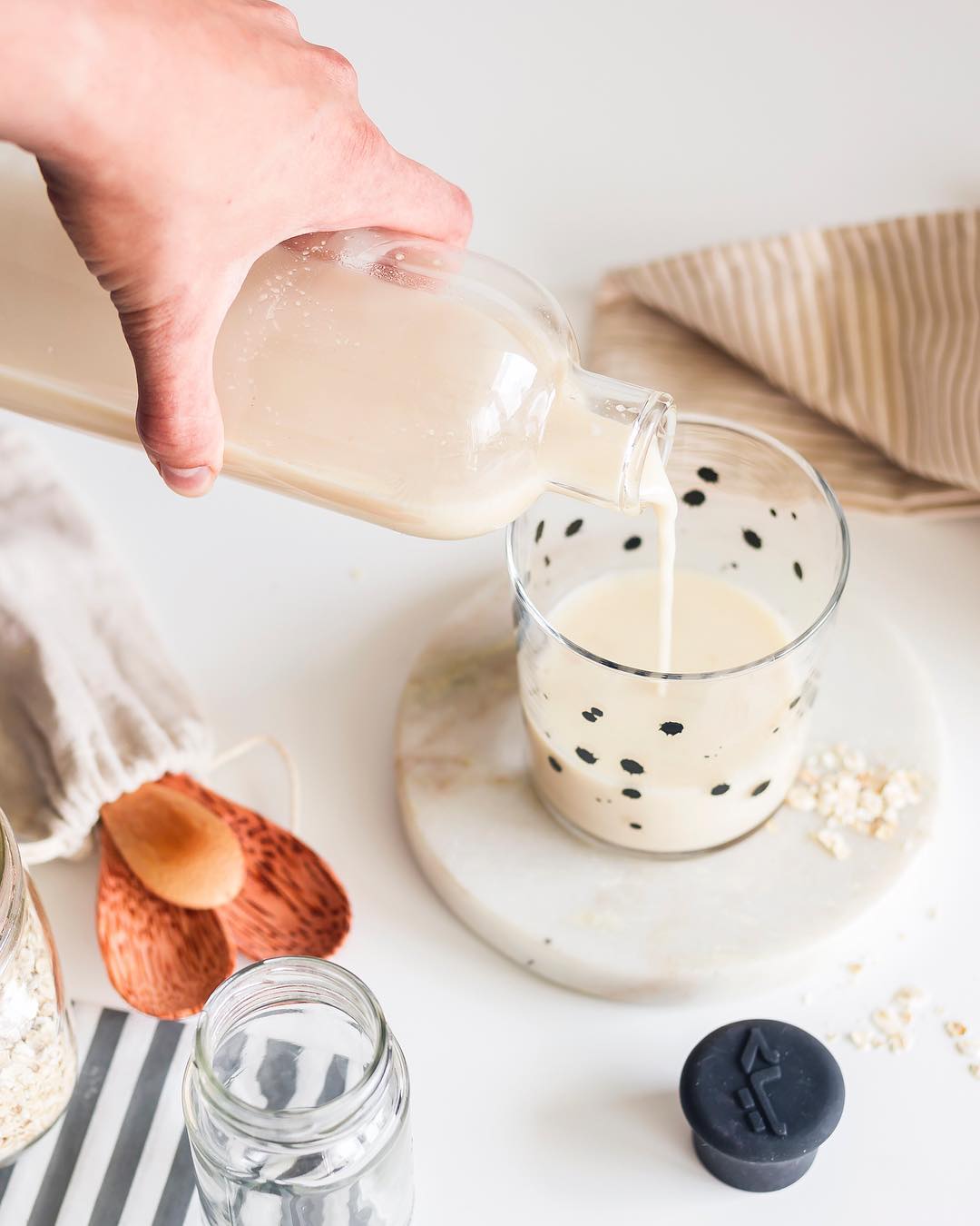 Homemade Oat Milk Blend