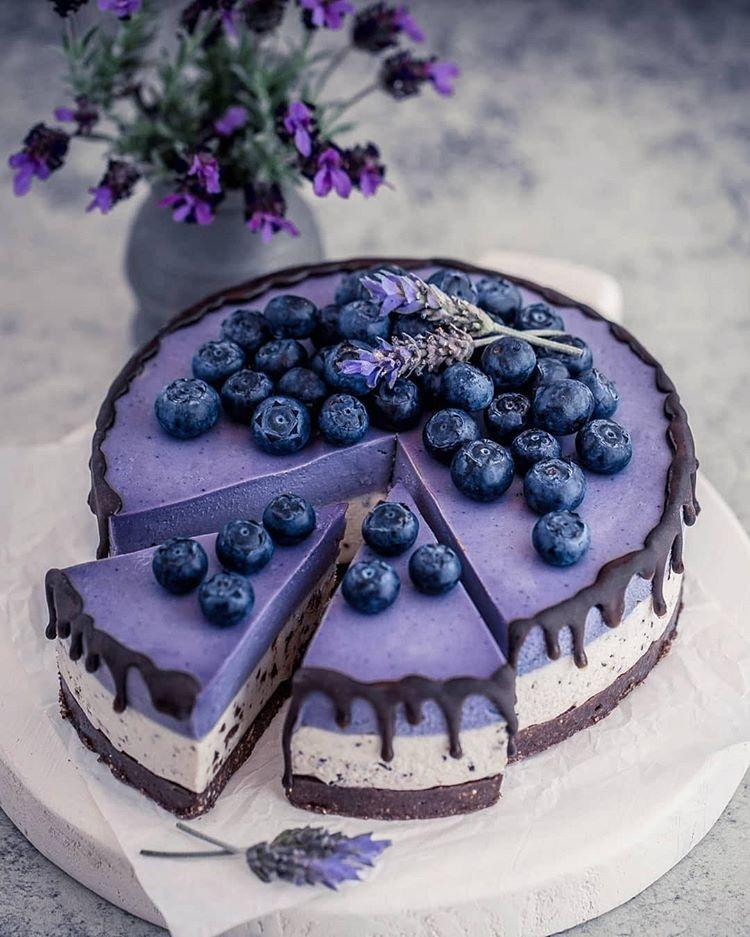 Stracciatella Maqui Berry White Chocolate Cheesecake