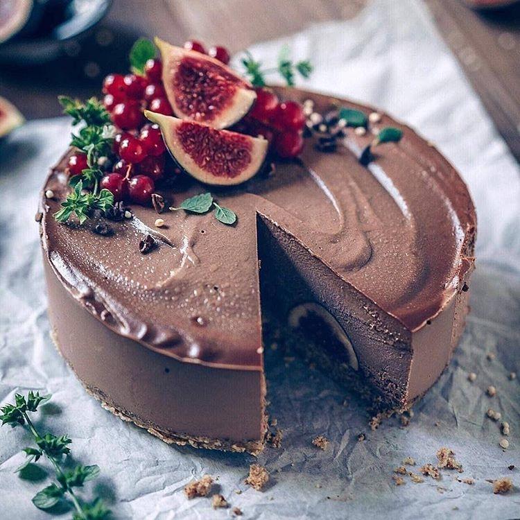 Vegan Chocolate Fig Cheesecake
