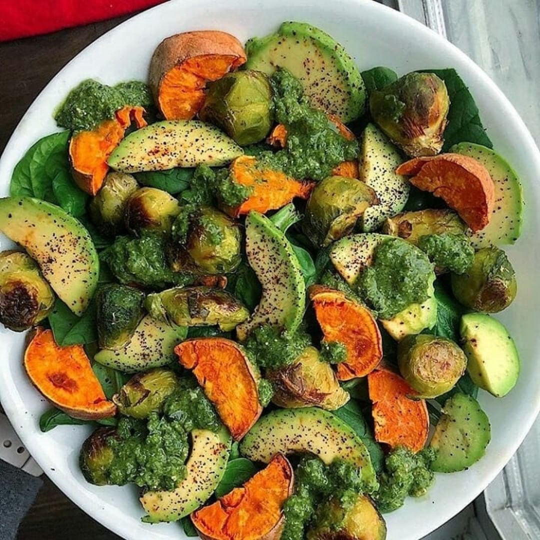 Broiled Veggie Spinach Bowl with Avocado