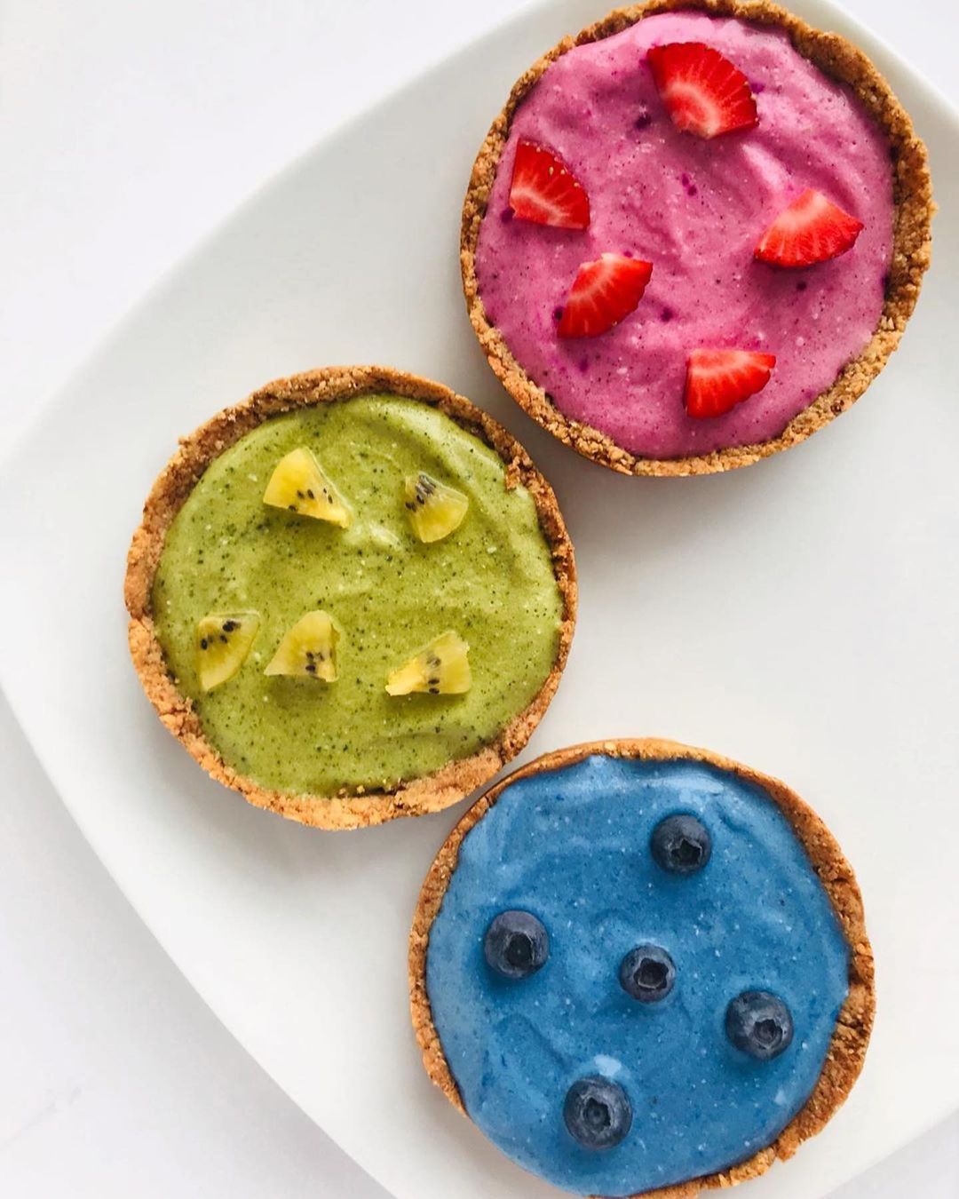 Raw Vegan Mini Cheesecakes