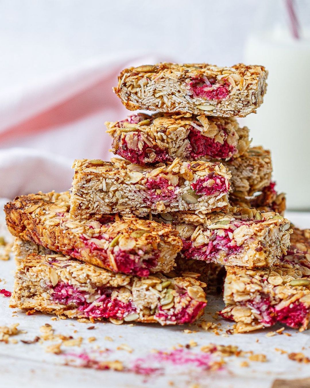 Chewy Raspberry Granola Bars