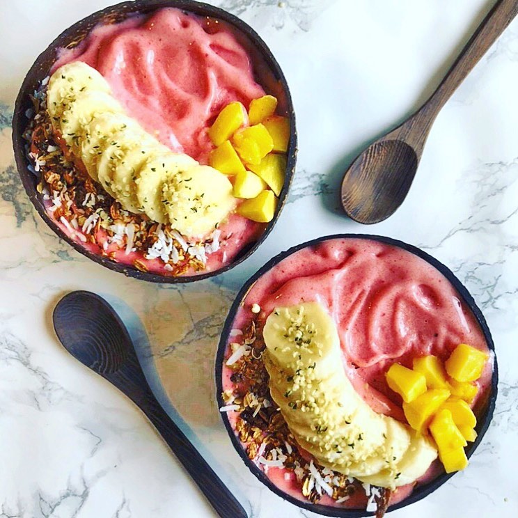 Fluffy Pink Smoothie Bowl for Mother's Day