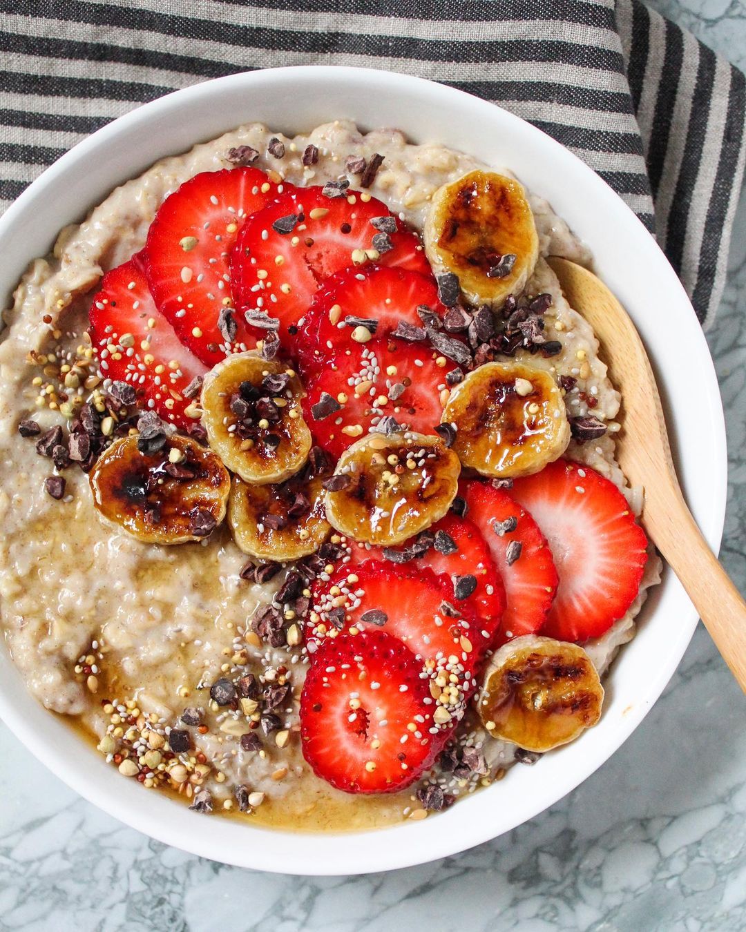 Date Sweetened Oats with Caramelized Banana Topping