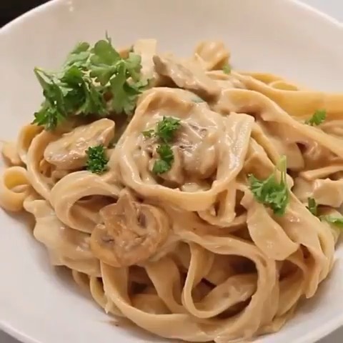 Creamy Vegan Cauliflower Alfredo Pasta