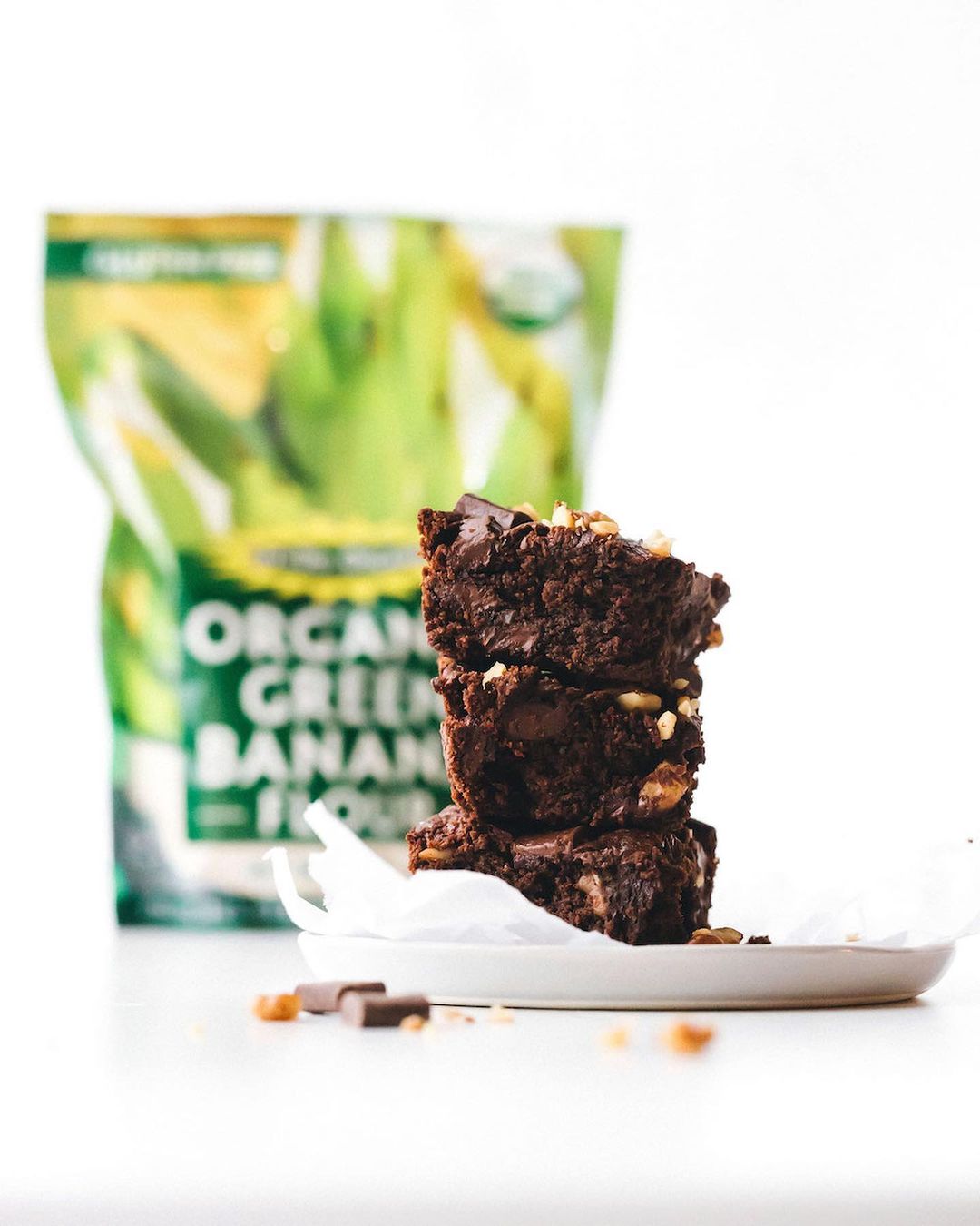 Grain-Free Vegan Paleo Brownies with Chocolate and Walnuts