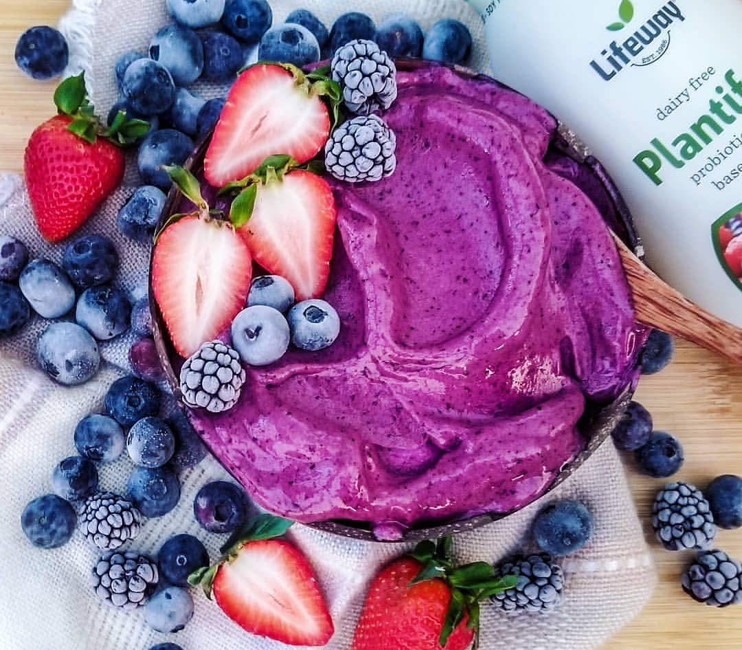 Pineapple Blueberry Smoothie Bowl