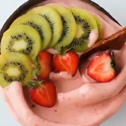Amazing Pink Lemonade Nice Cream