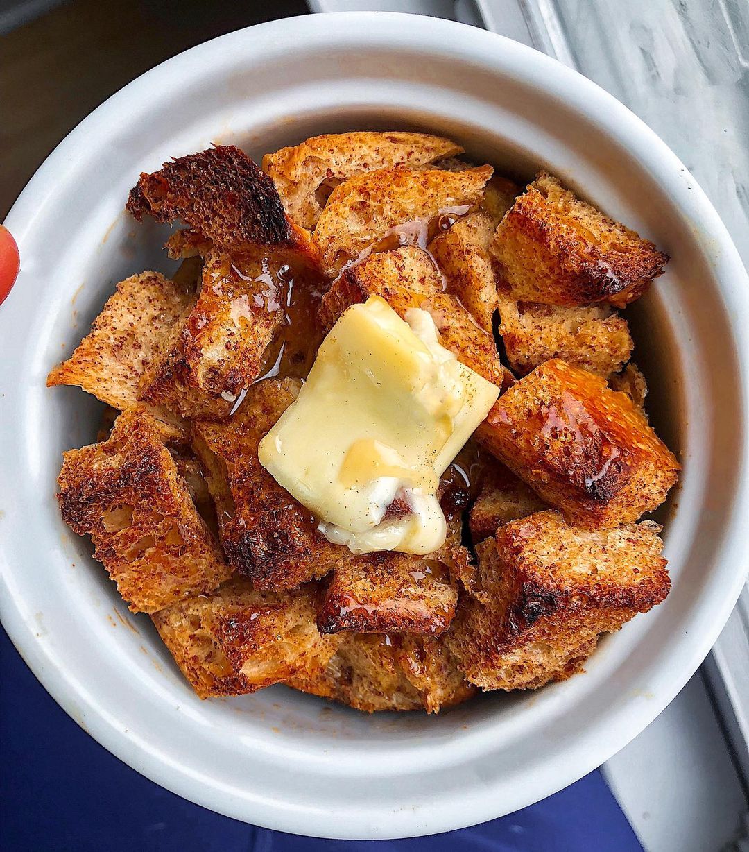Baked French Toast with Maple Syrup and Butter