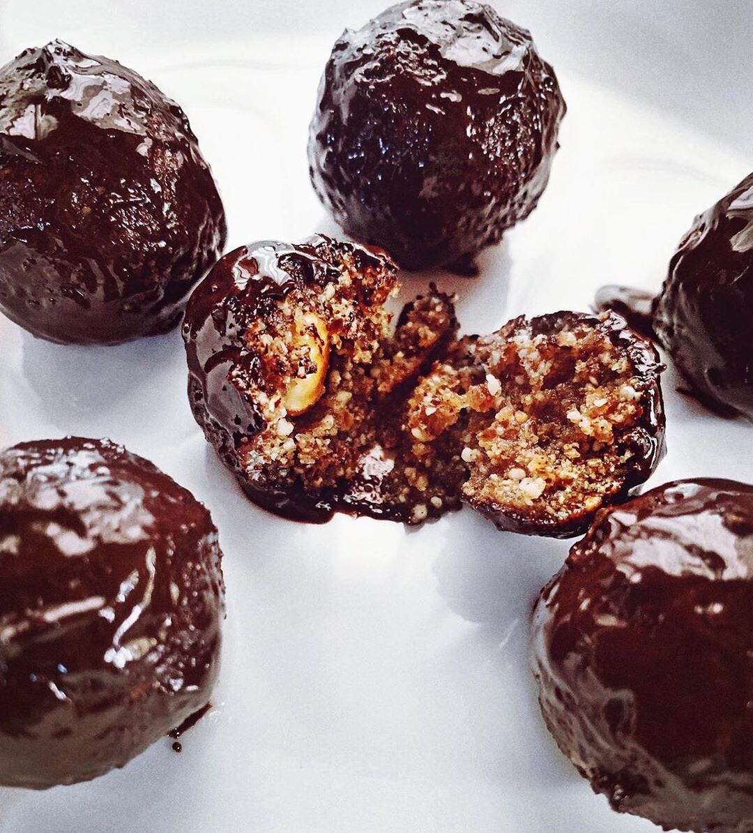 Ferrero Rocher Raw Vegan Choco Balls