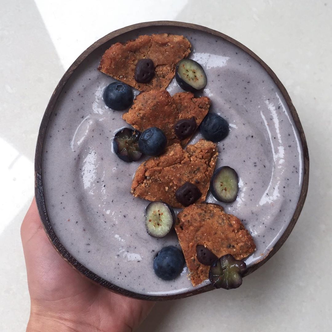 Healthy Blueberry Smoothie Bowl with Protein
