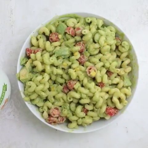 Creamy Dairy-Free Avocado Pasta Dish