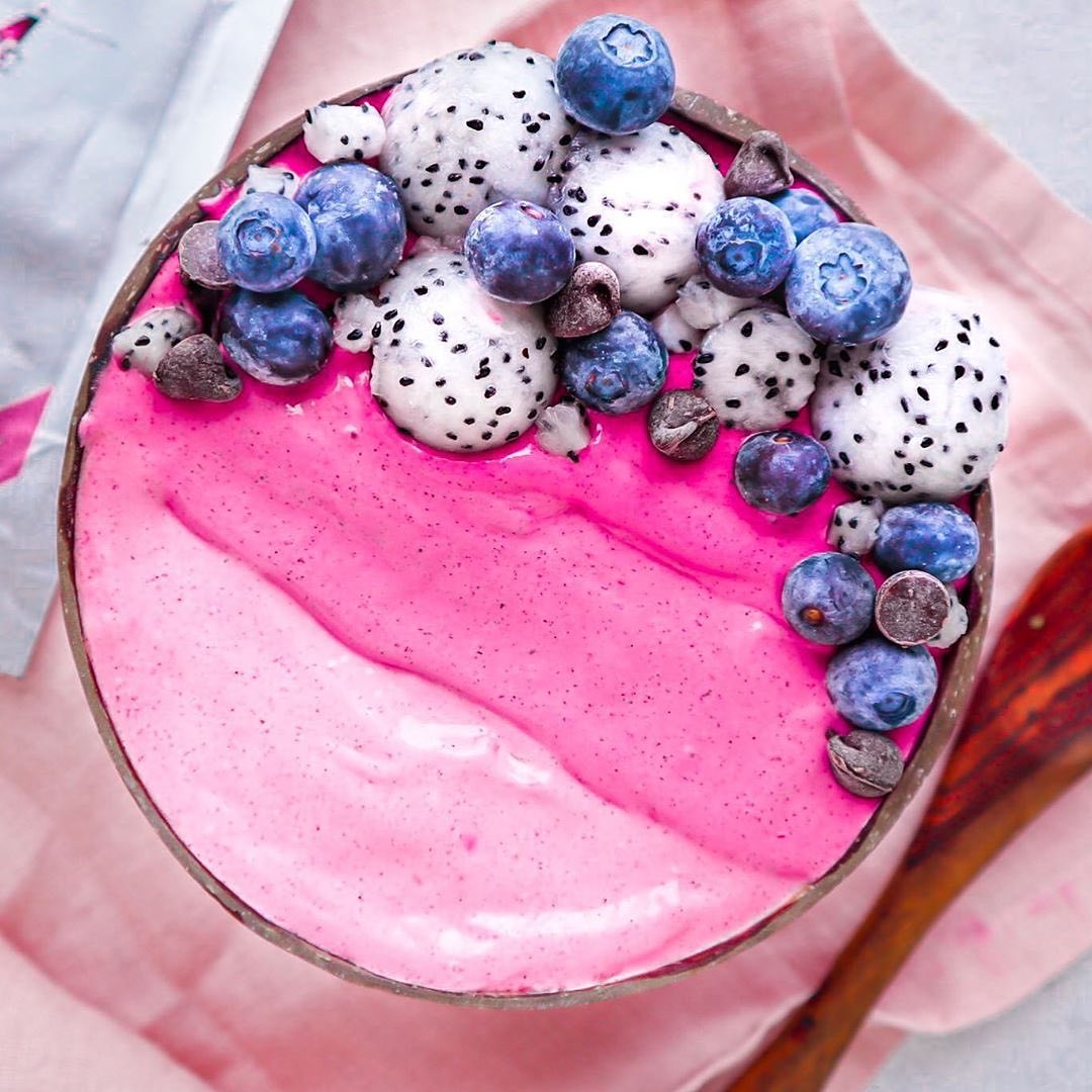 Tropical Fruit Smoothie with Pink Pitaya