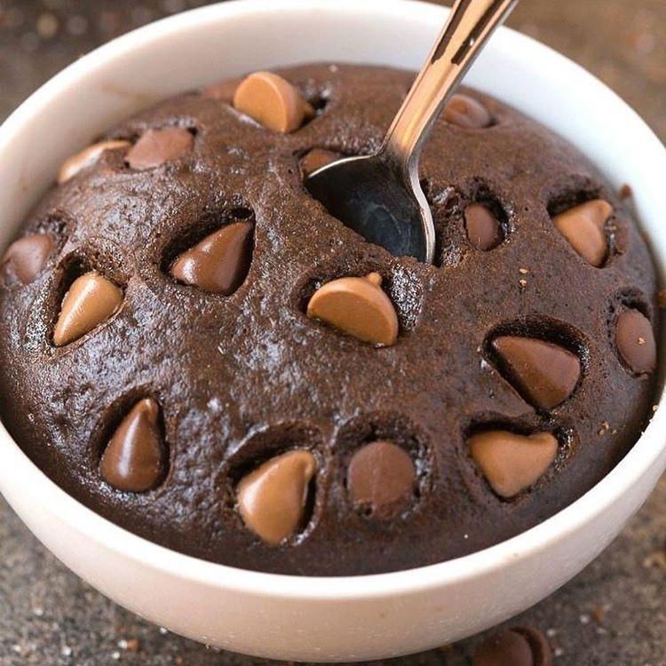 4 Ingredient Flourless Chocolate Cake