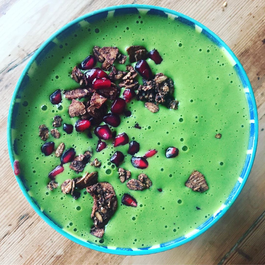 Green Matcha Smoothie Bowl