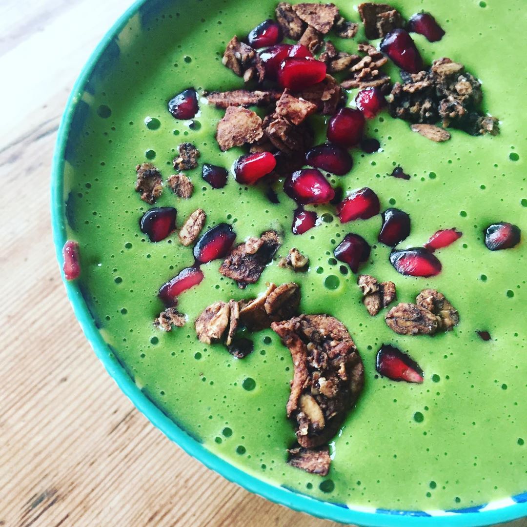 Green Matcha Smoothie Bowl