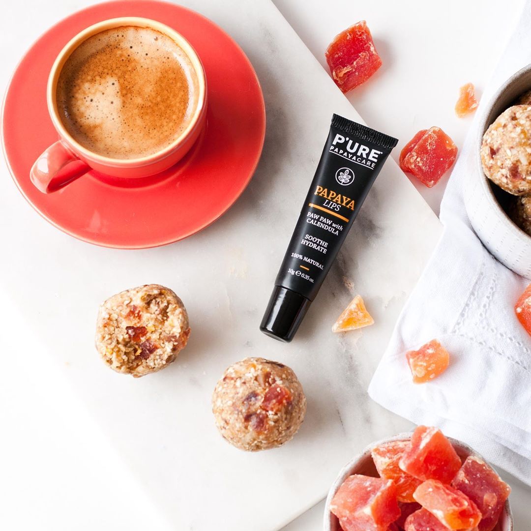 Papaya Energy Balls with Oats and Nuts