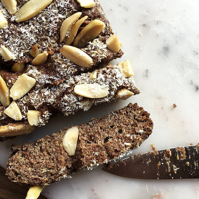 Simple Vegan Flaxseed Cinnamon Bread