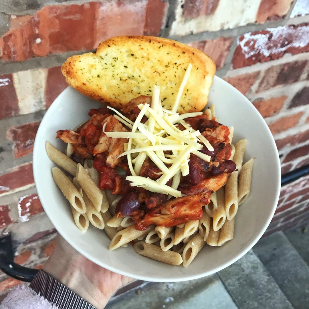 Vegan No-Chicken and Kidney Bean Pasta