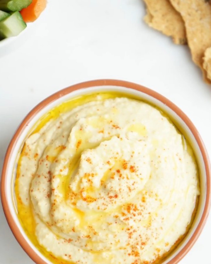Simple Classic Hummus Dip for Weekends