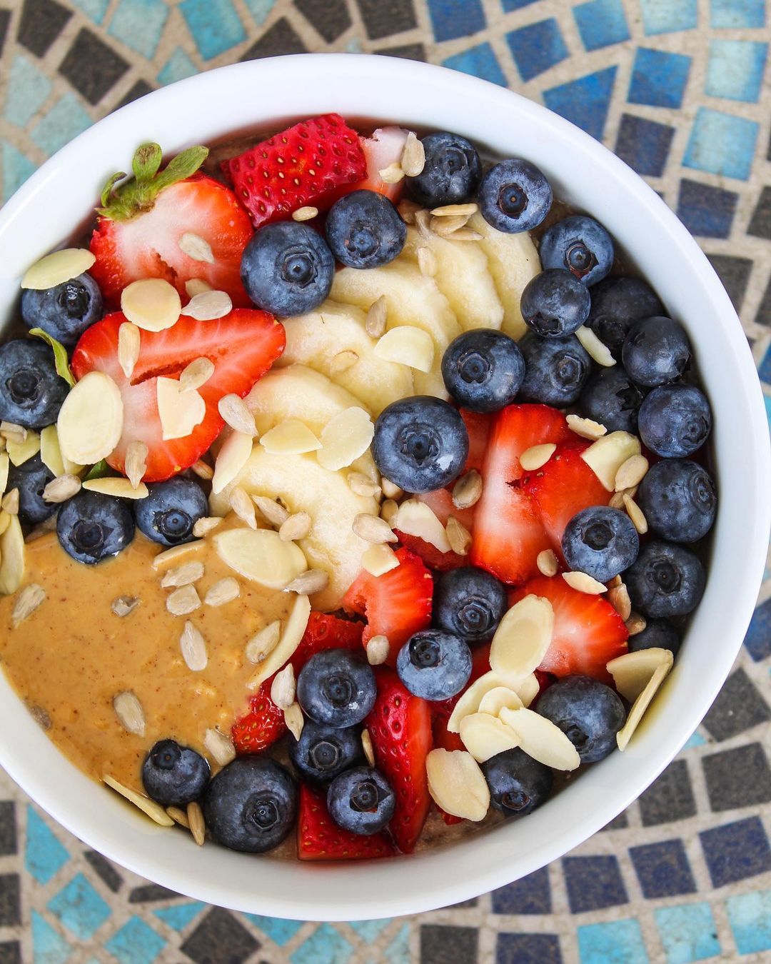 Yummy Maca Oats with Banana and Almond Milk
