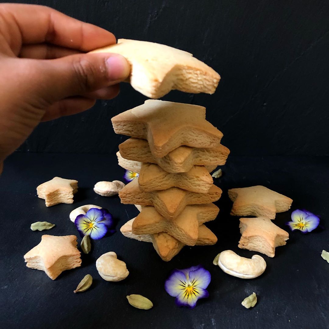Easy Cashew Nut and Cardamom Biscuits