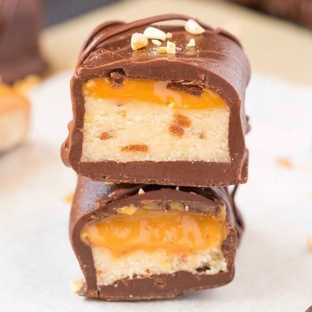 Homemade Vegan Twix Bars