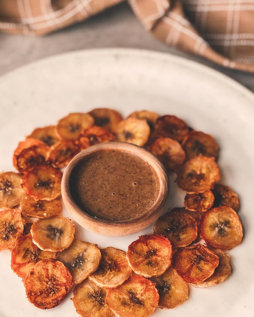 Banana Chips for Light Snacking Today